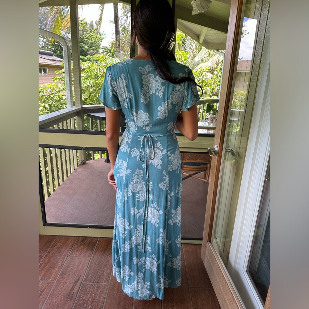 Blue lulus dress